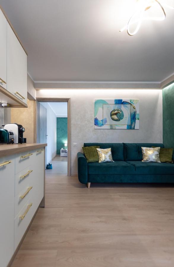 Emerald Aviatiei Apartment *