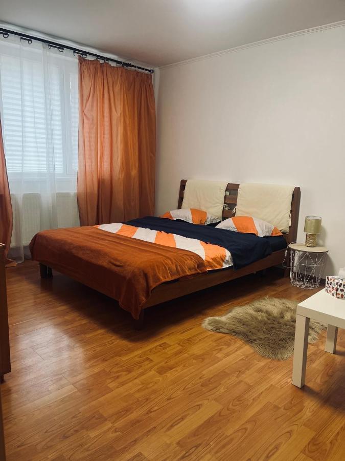Orange Studio *