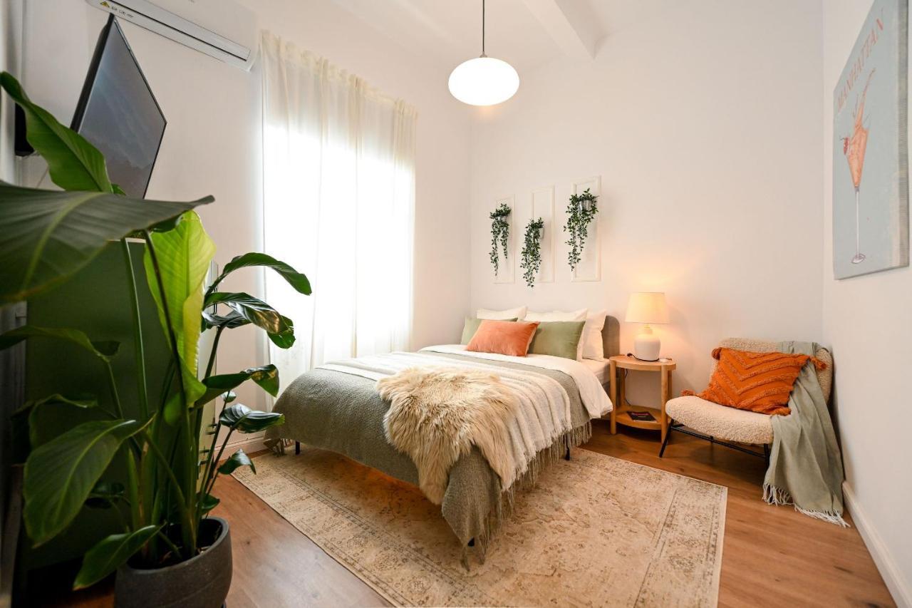 Dream In The Old Town: Bright & Comfy Studio Bucharest