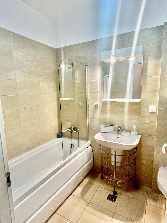 Apartament Rose Garden * Bucureşti