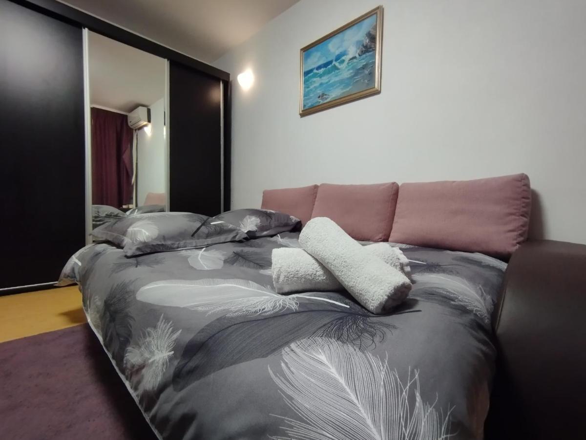 Radu's Apartament