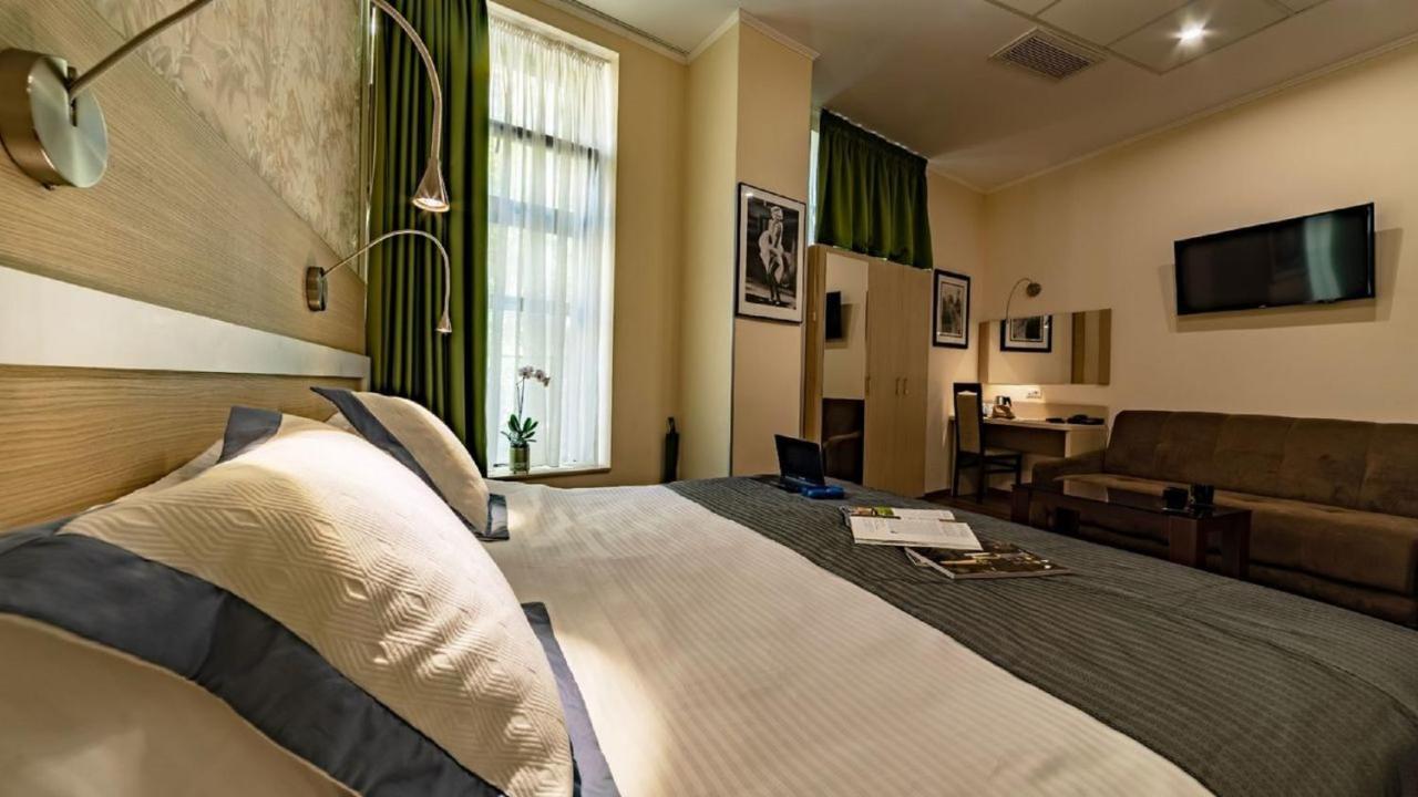 Trianon 3* Bucharest