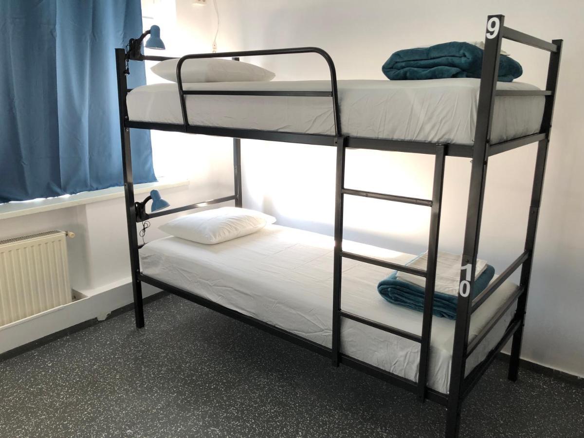 Bedsy Hostel *