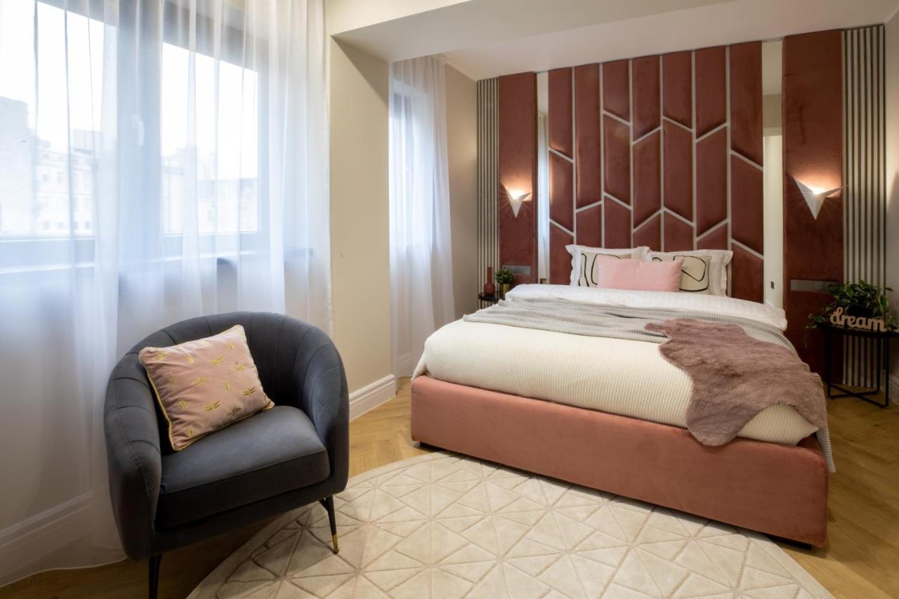 Stylish Ruby 1br - Old Town Urban Oasis Apartment Bucharest