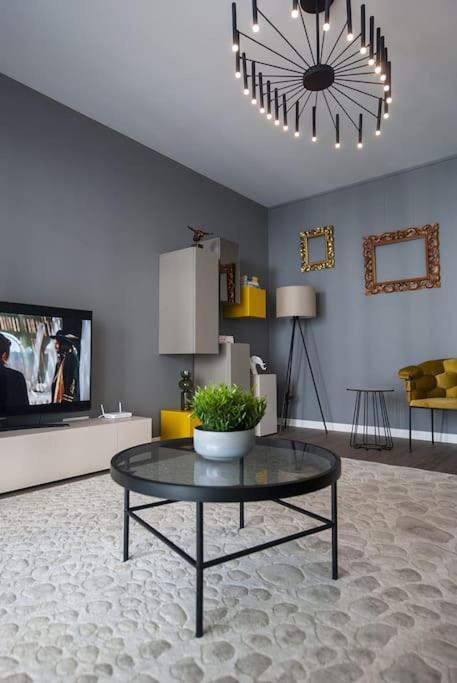 The Shades Of Grey 123 - Cloud9 - Pipera - Floreasca - Barbu Vacarescu Area Apartament Bucureşti