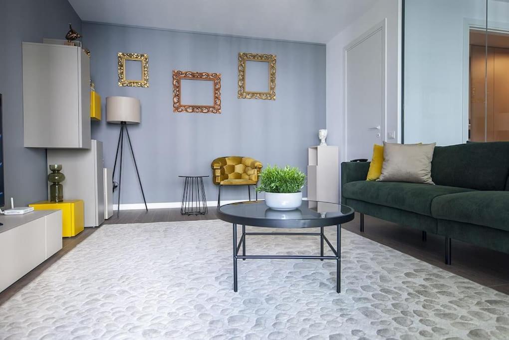 Apartament The Shades Of Grey 123 - Cloud9 - Pipera - Floreasca - Barbu Vacarescu Area *