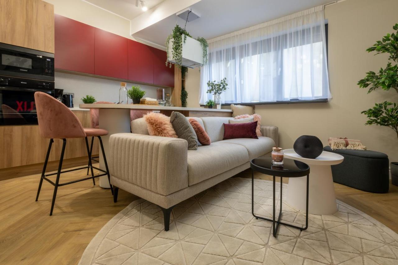 Stylish Ruby 1br - Old Town Urban Oasis * Bucharest
