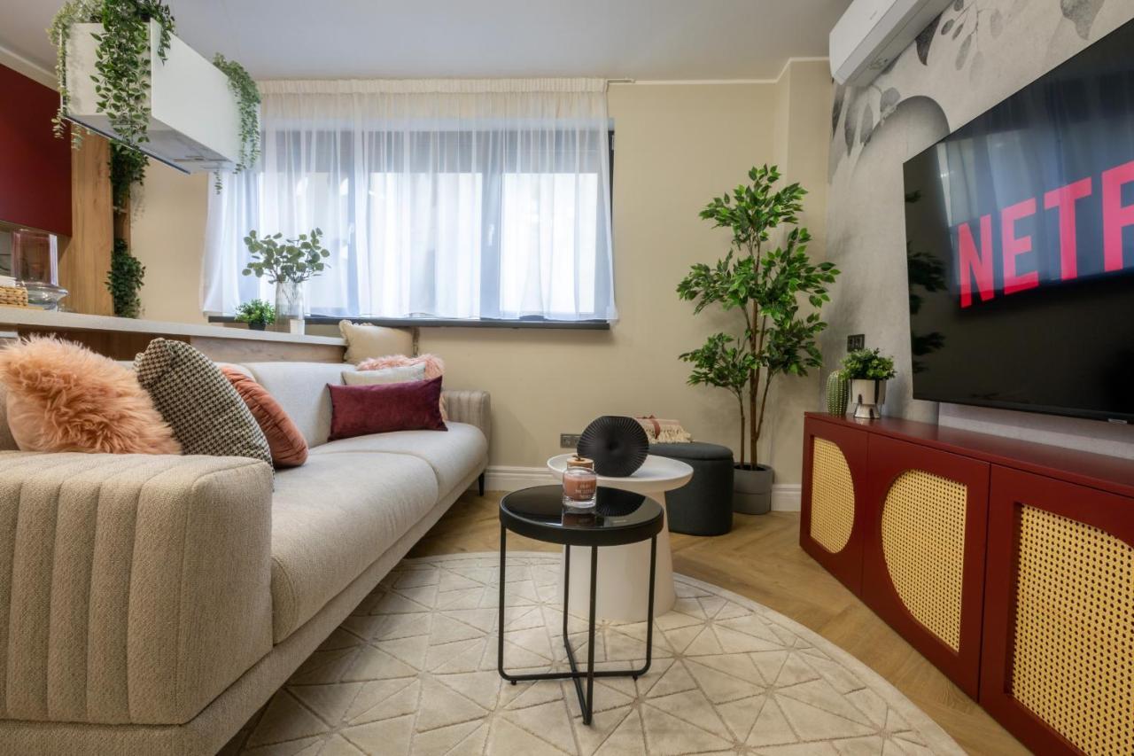 Stylish Ruby 1br - Old Town Urban Oasis * Bucharest