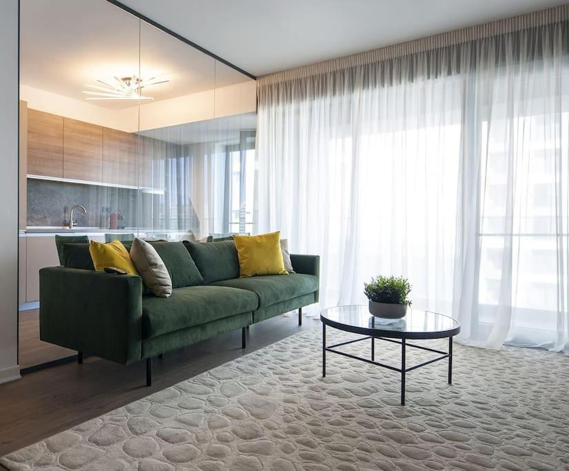 The Shades Of Grey 123 - Cloud9 - Pipera - Floreasca - Barbu Vacarescu Area Apartament Bucureşti