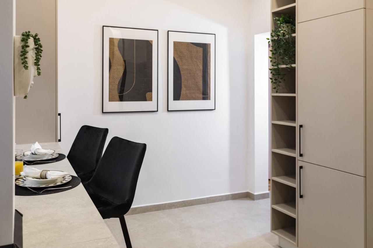 Qult - Maze Apartment *
