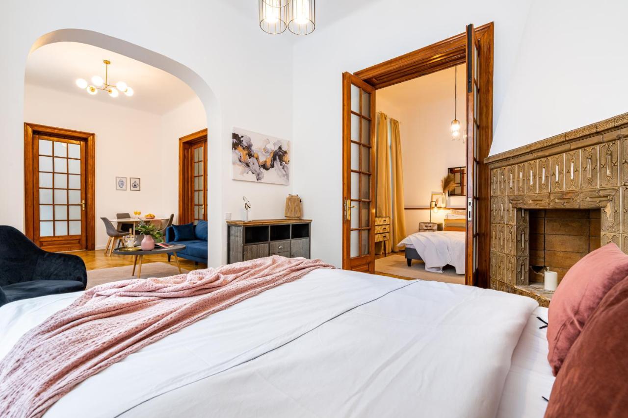 2br Blue Cloud In The Centre * Bucureşti