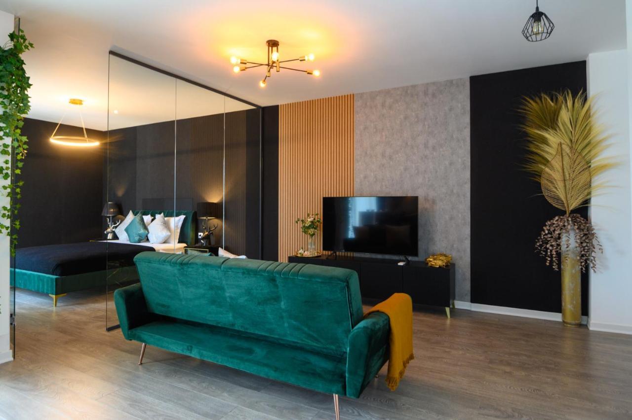 North Twin Apartment *