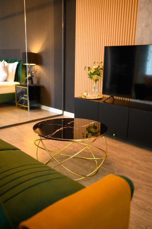 North Twin Apartment *