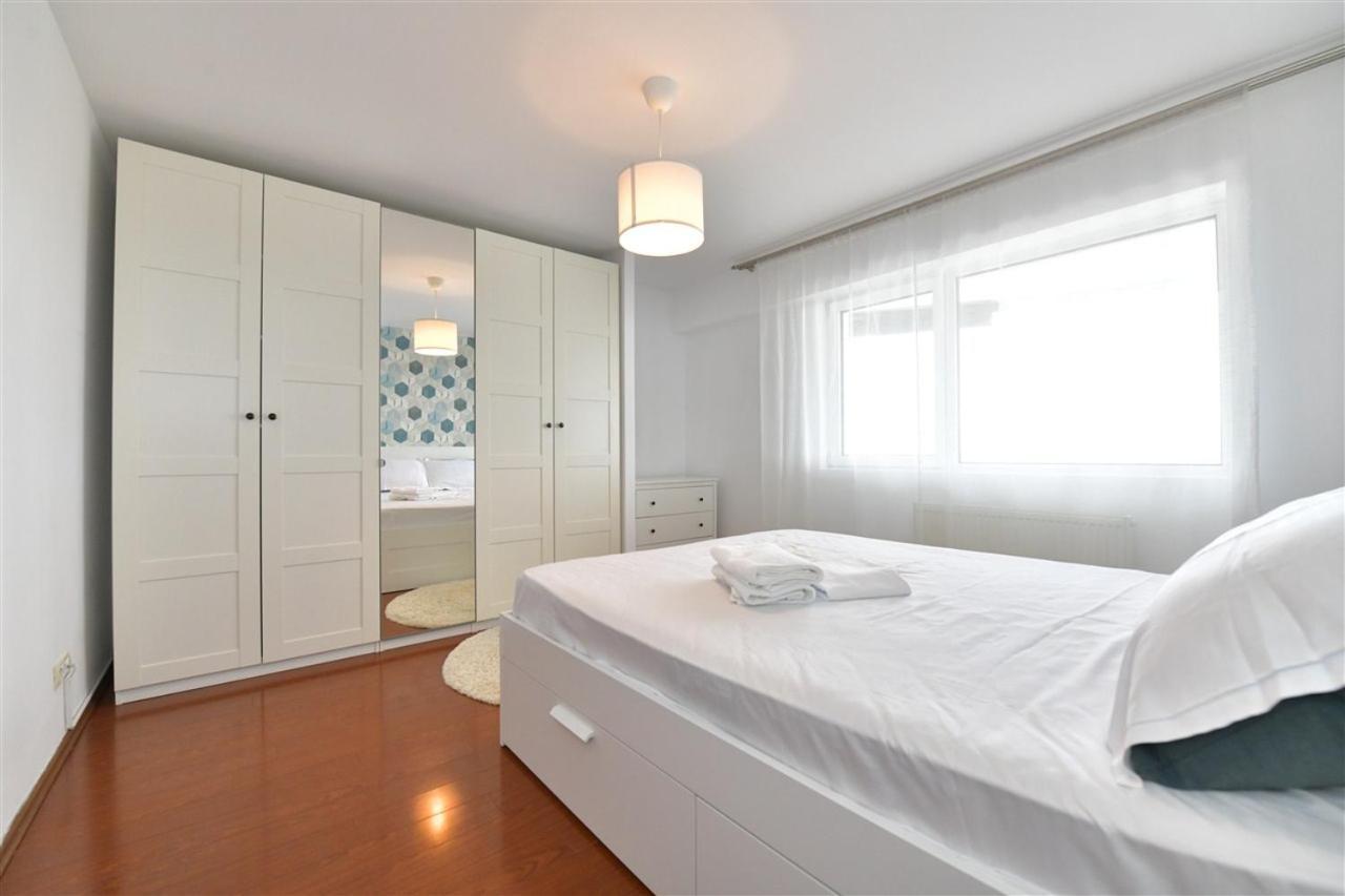 Lux 1 Mai Pod Apartment *