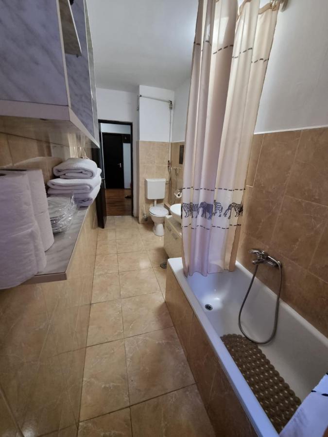 Apartment Lunna Ap 3 Cam, B - Dul Unirii, Nr 73,bloc G3, Sc 3,et 5,ap 62 *