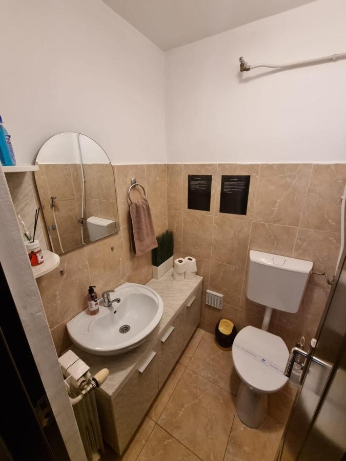 Apartment Lunna Ap 3 Cam, B - Dul Unirii, Nr 73,bloc G3, Sc 3,et 5,ap 62