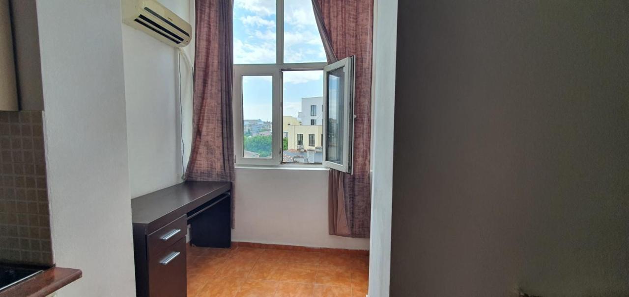 Apartment City Center Majestic Studio