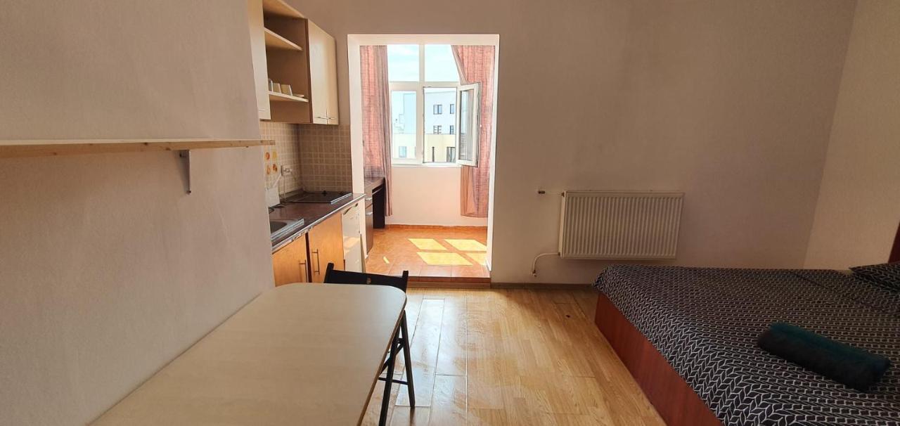 City Center Majestic Studio Apartment Bucharest