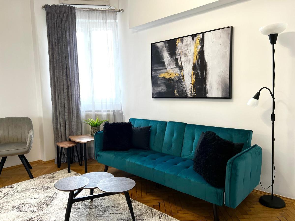View - Luxury - Sanador Victoriei Bucureşti