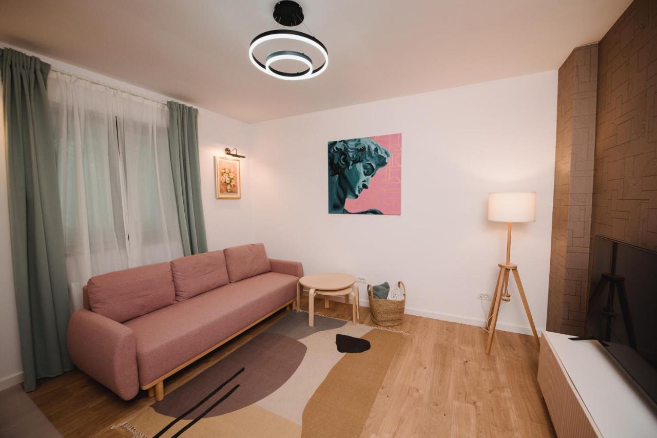 Cotroceni Apartment *