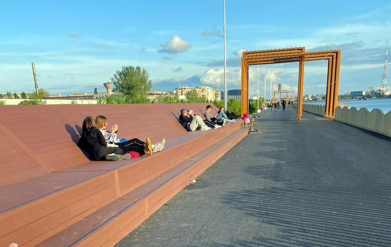 Free Parking & Self Check-in Westside Near The Lake, Lacul Morii, Near Metro Stations Sector 6 * Bucureşti