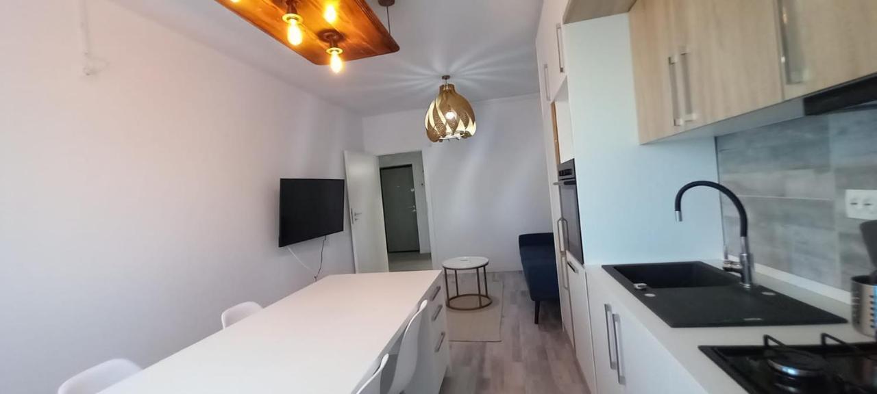 Modern 1br With Wifi, Parking And Self Check In Apartment Bucharest