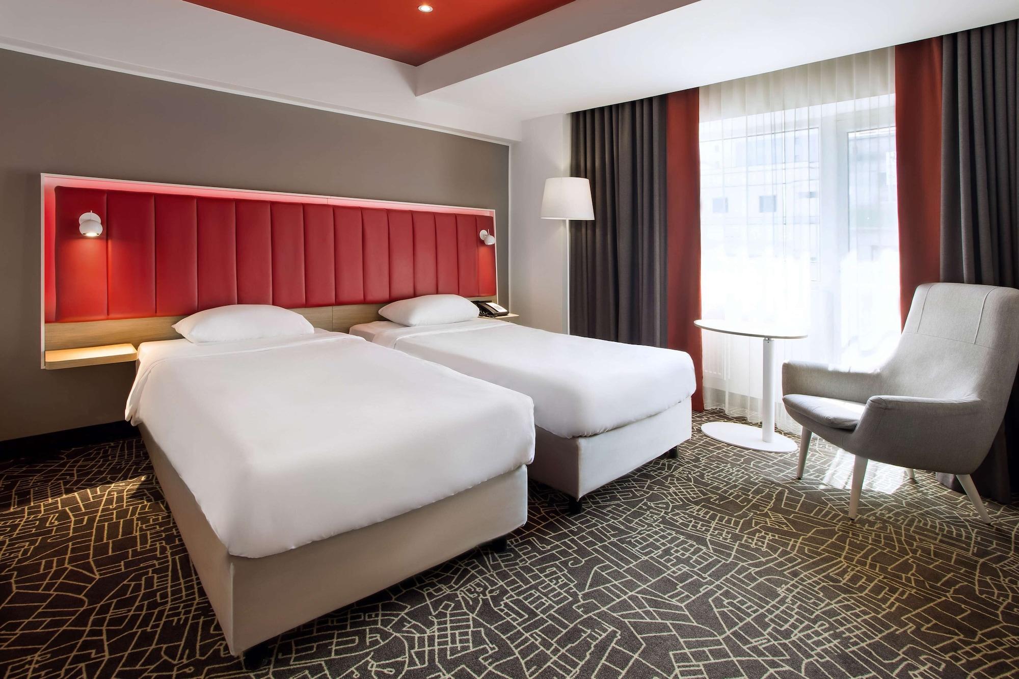 Park By Radisson & 4* Bucareste