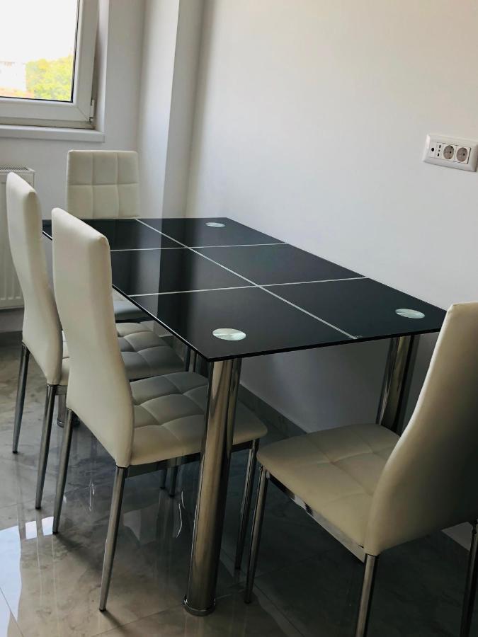 Uverturii Apartment *