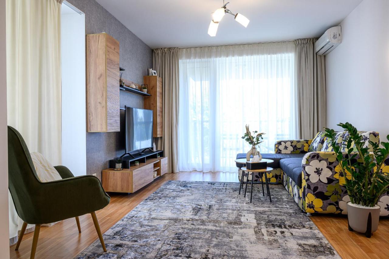 Eme-rose Condo, Free Guarded Parking & Gym Bucureşti