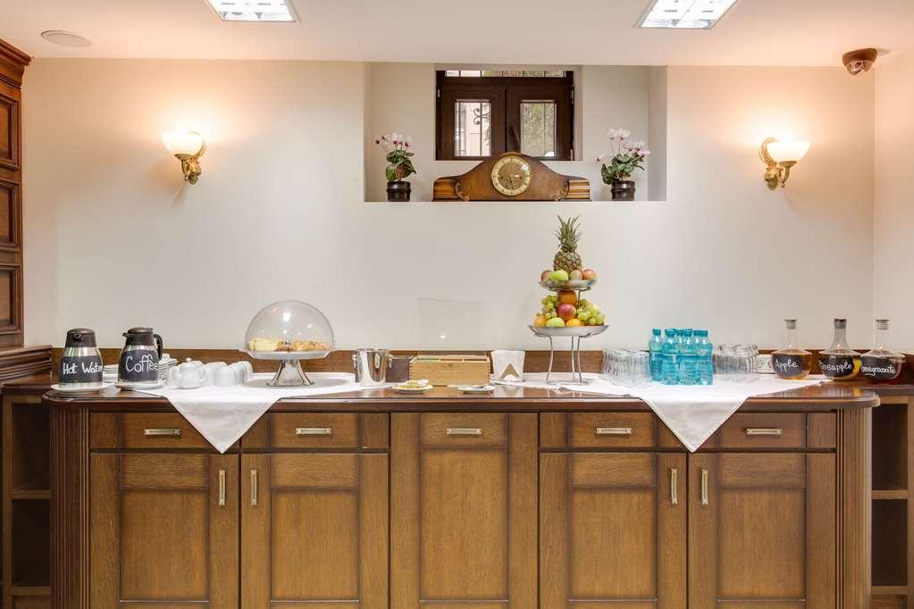 Moxa Boutique 4*