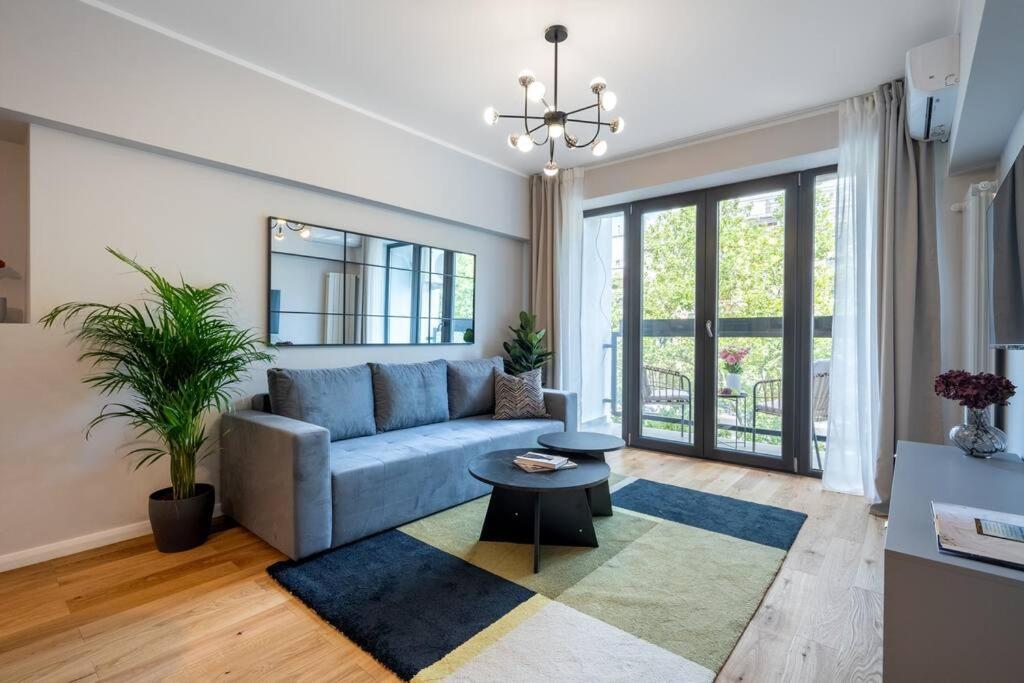 Apartment Sunny 2br Flat - Location - 3 Balconies *
