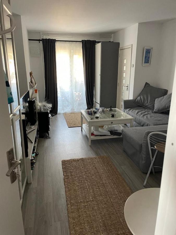 Apartment Triumph Studio Bucharest