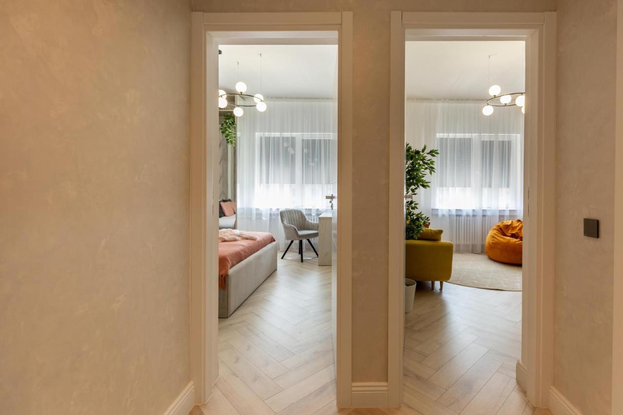 Apartment Wonderful 1br By Dambovita River: Old Town Bliss Bucharest