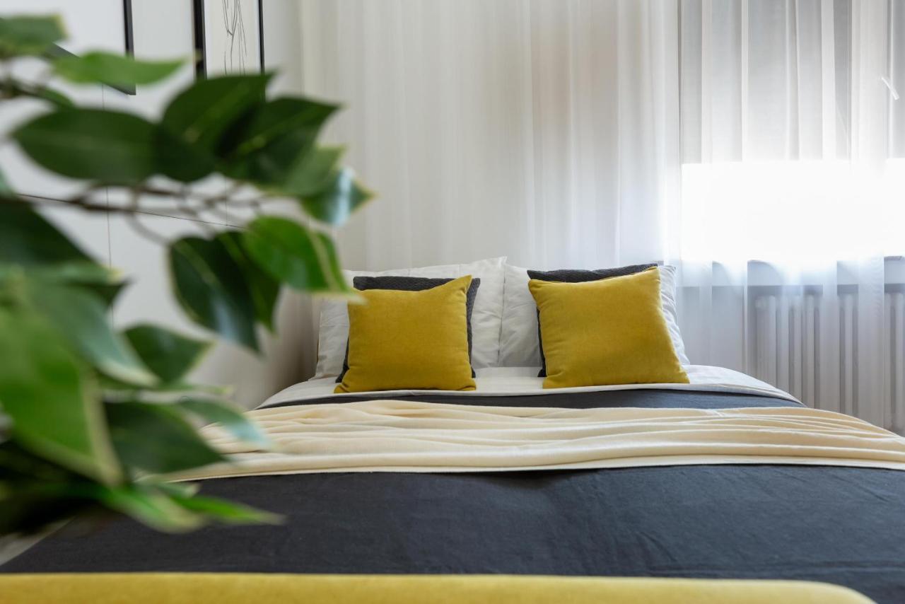 Wonderful 1br By Dambovita River: Old Town Bliss Apartment *