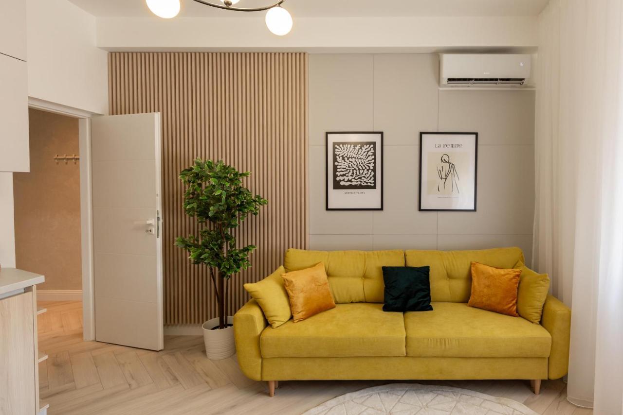 Wonderful 1br By Dambovita River: Old Town Bliss Apartment Bucharest