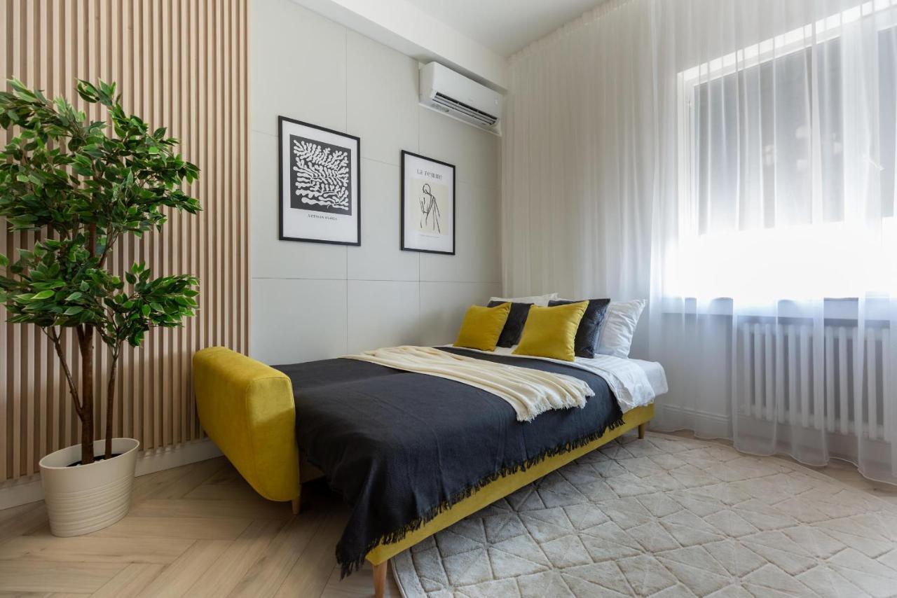 Wonderful 1br By Dambovita River: Old Town Bliss