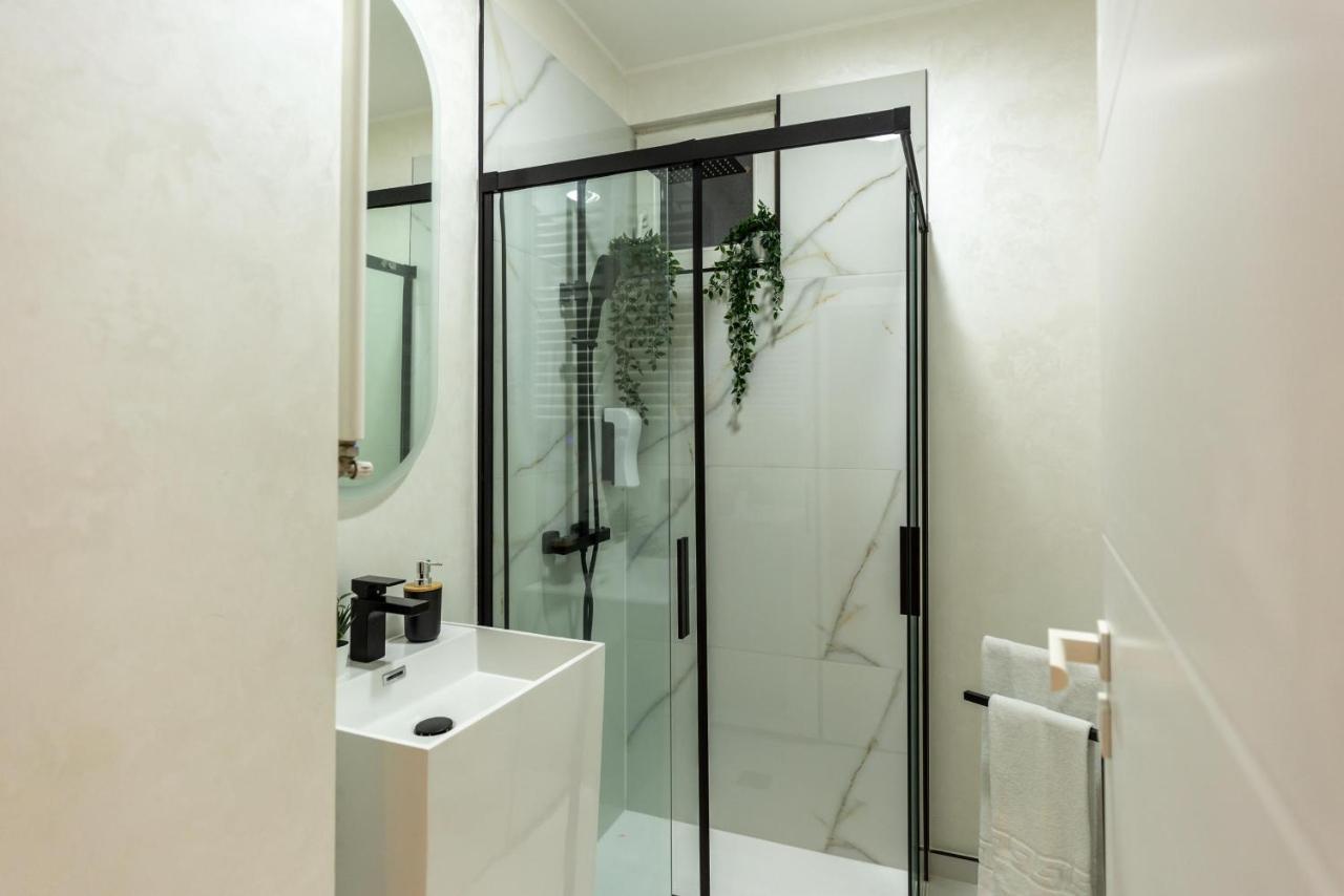 Wonderful 1br By Dambovita River: Old Town Bliss