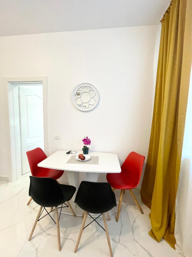 Apartament 4