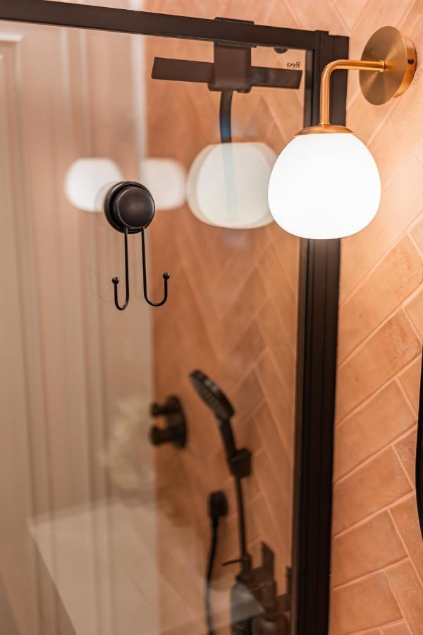 Apartament Pink Perfection - One-bedroom Gemstone Oasis