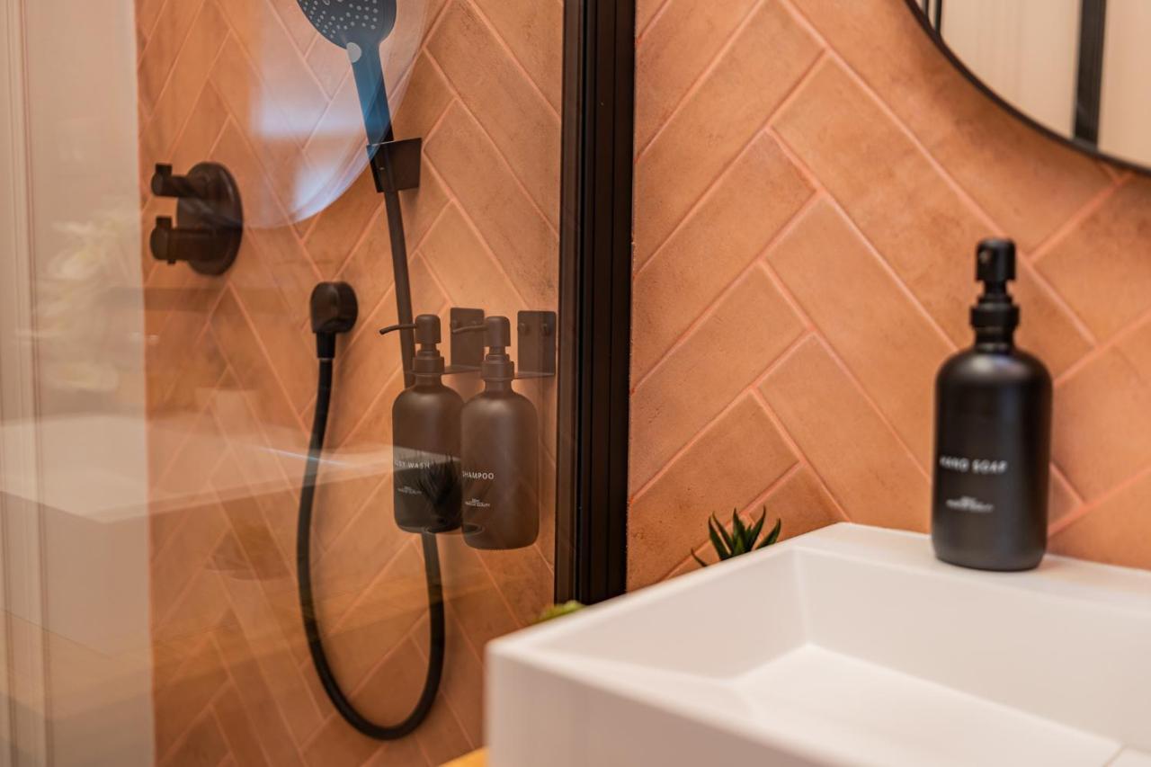 Pink Perfection - One-bedroom Gemstone Oasis Apartament Bucureşti