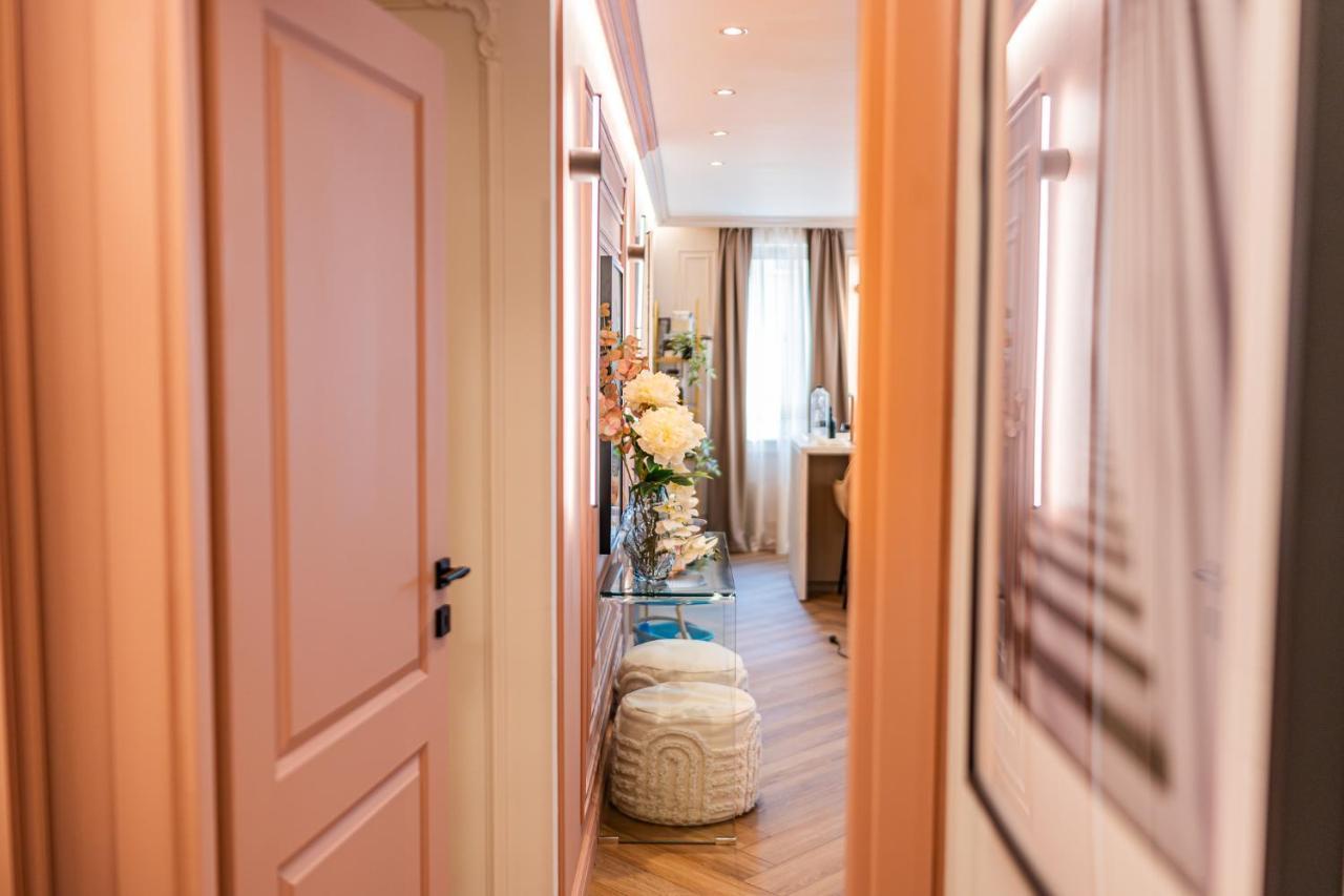 Pink Perfection - One-bedroom Gemstone Oasis Apartament