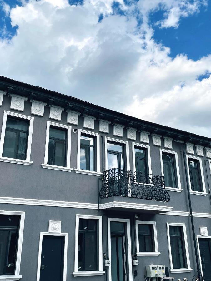 Mansion 10 Apartament Bucureşti
