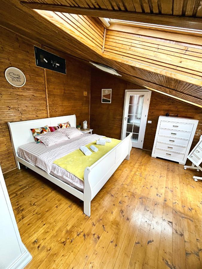 Mansion 10 *