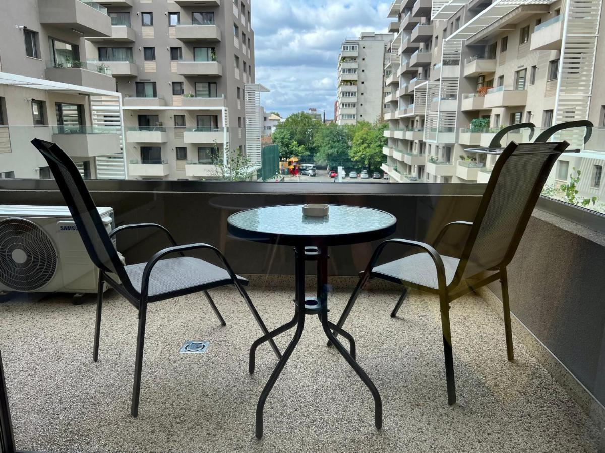 Apartment C-entral With Private Parking Bucharest
