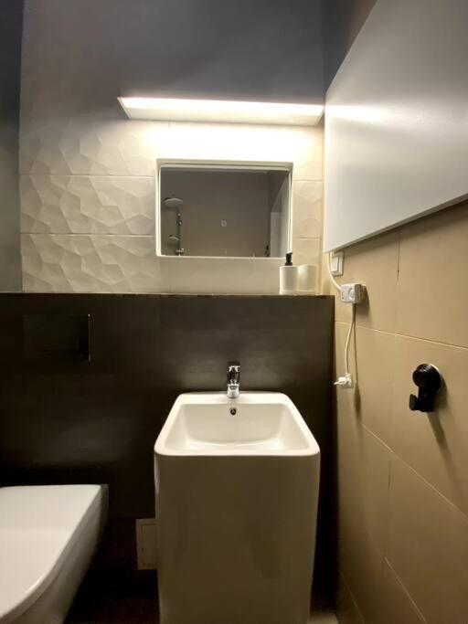 Cozy City Centre Studio Apartment
