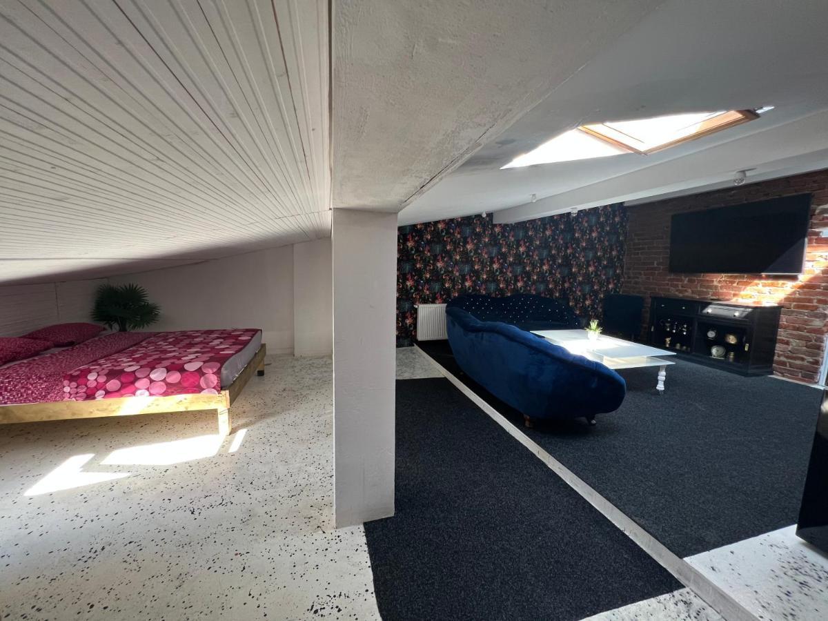 Loft Center *