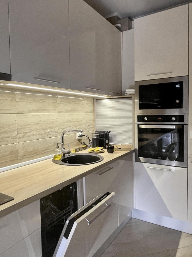Away From - Dristor Apartment