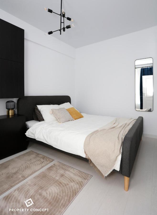 920 * Bucharest