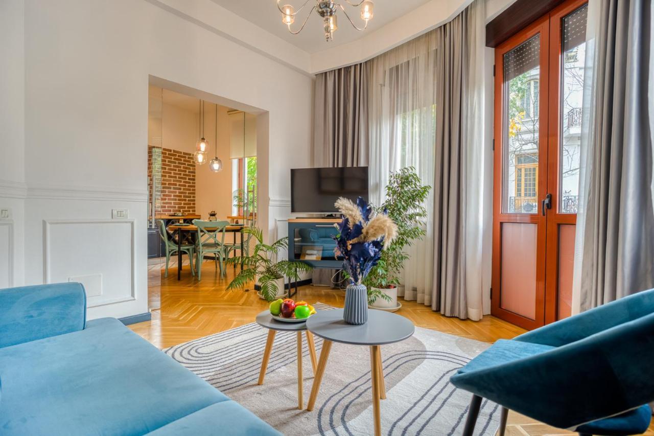 Historic Charm Meets Modern Comfort: Athenaeum 2br Apartment *