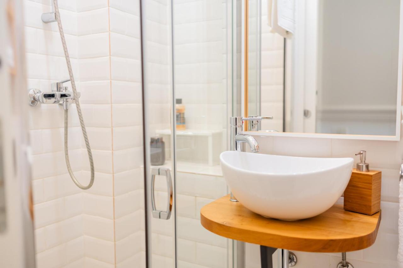 Apartment Historic Charm Meets Modern Comfort: Athenaeum 2br